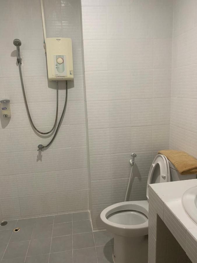 Lithai Guesthouse Фитсанулок Екстериор снимка